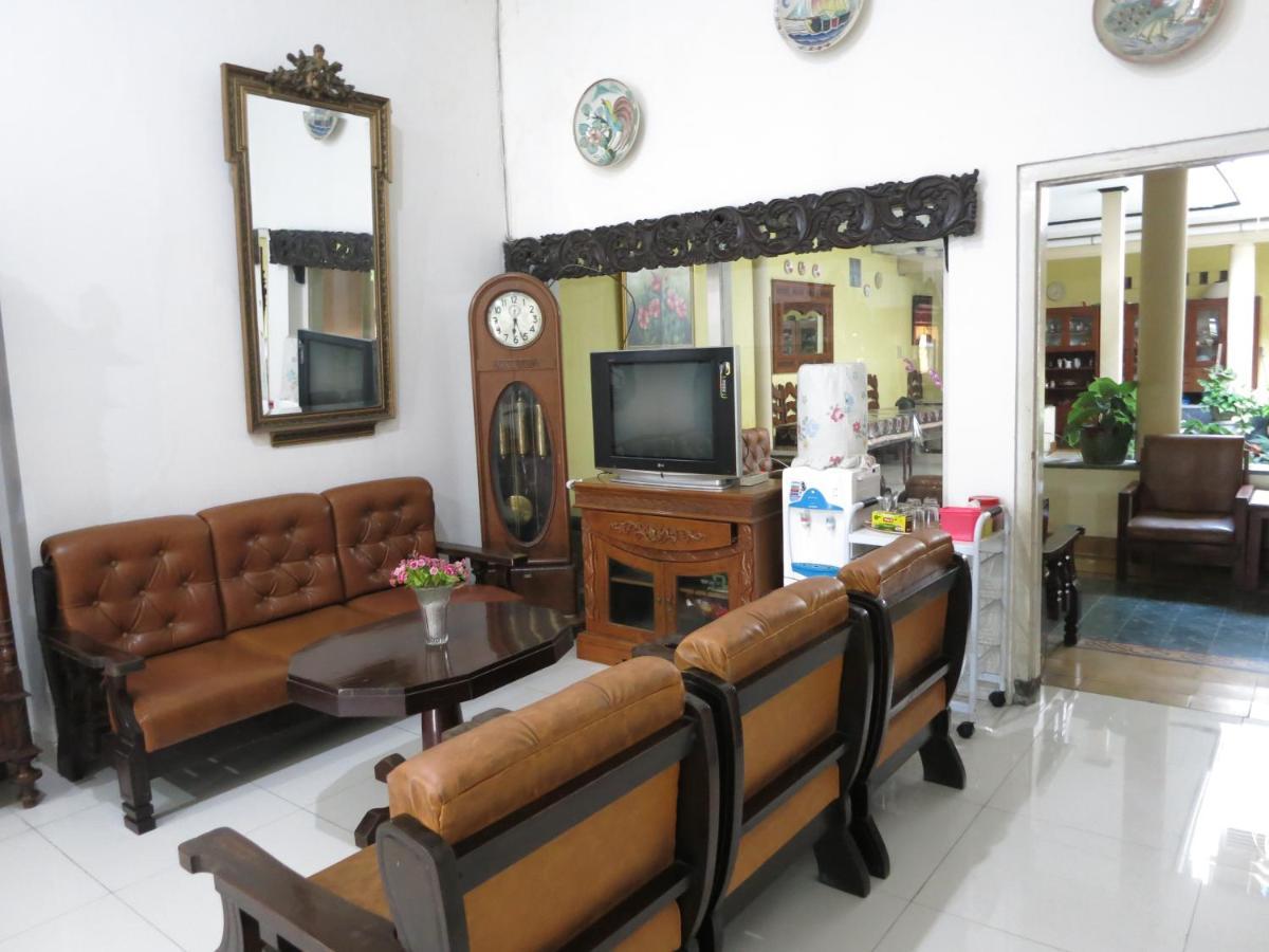Prayogo Lama Family Gh Prawirotaman Yogyakarta Exterior photo